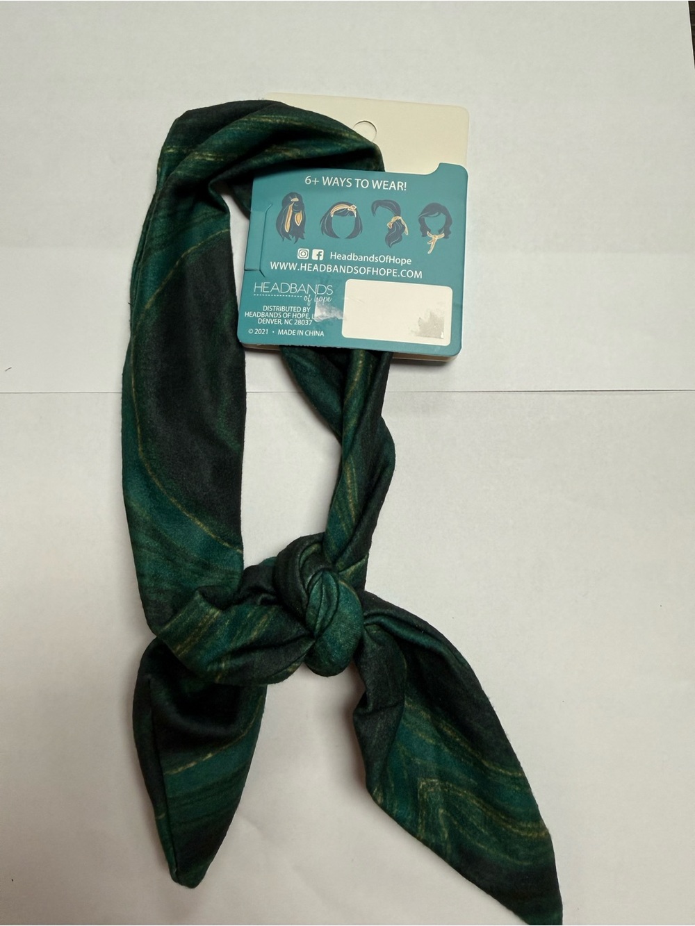 Knotted Headband in Dark Green quartz NWT Headbands of Hope - Picture 2 of 2
